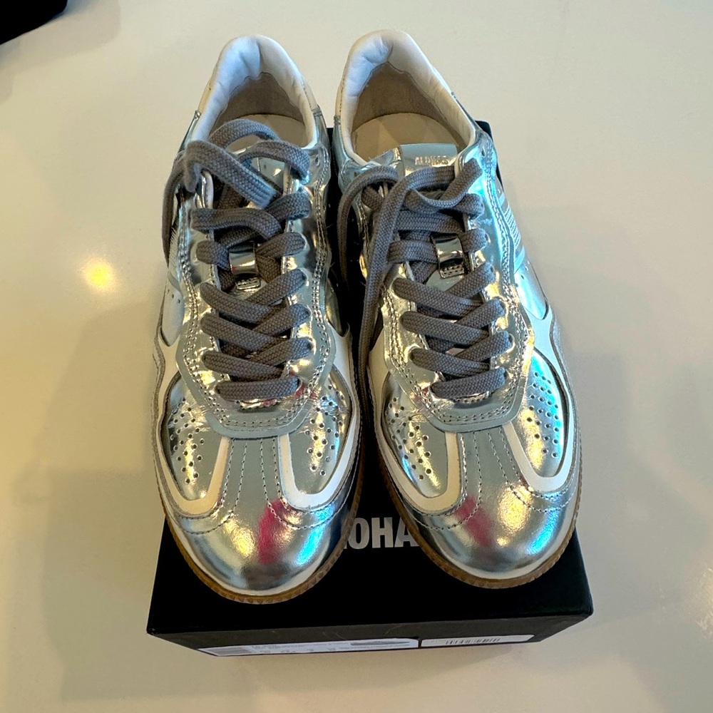 NIB ALOHAS Tb. 490 Rife Sneaker in Shimmer Silver, Size 39